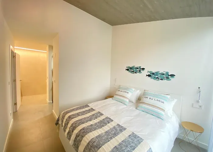 Villa La Casa De Hierba - De Diseno Con Jardin Y Wifi Cerca De Playas De