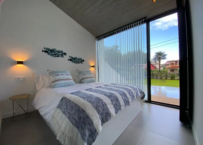 Villa La Casa De Hierba - De Diseno Con Jardin Y Wifi Cerca De Playas De *