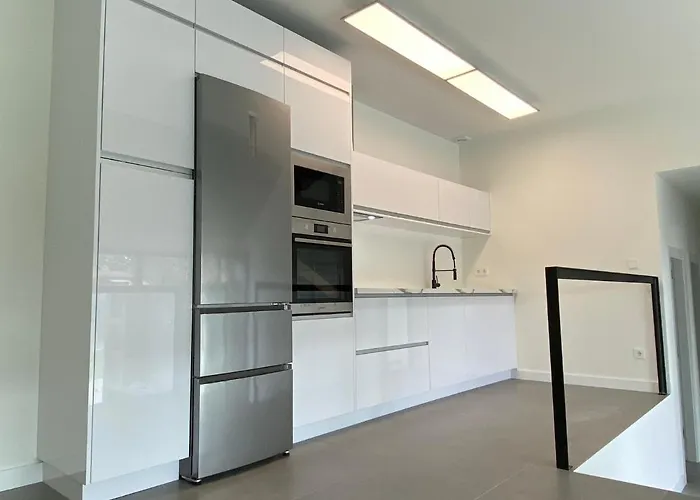 Villa La Casa De Hierba - De Diseno Con Jardin Y Wifi Cerca De Playas De *