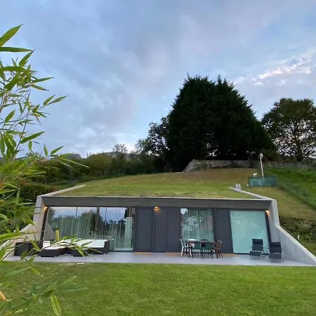 Villa La Casa De Hierba - De Diseño Con Jardín Y Wifi Cerca De Playas De *