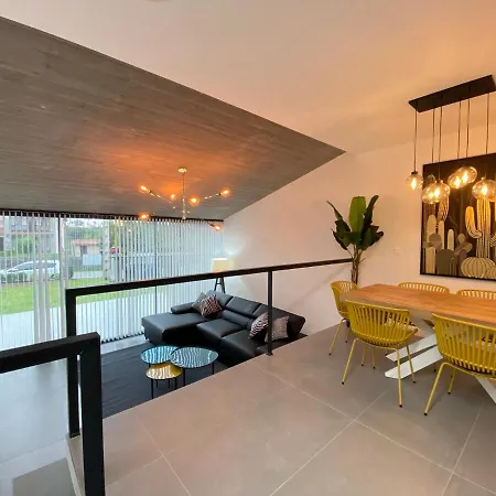 Villa La Casa De Hierba - De Diseno Con Jardin Y Wifi Cerca De Playas De