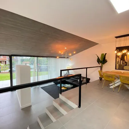 Βίλα La Casa De Hierba - Bioclimatica Con Jardin Y Wifi Cerca De Playas De Llanes