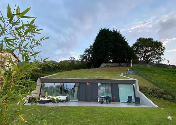 Villa La Casa De Hierba - De Diseño Con Jardín Y Wifi Cerca De Playas De *